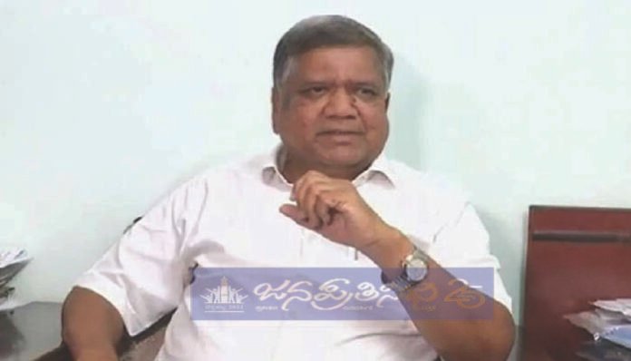 Ex CM Jagadeesh Shettear Commented on Chaithra Kundapura Case