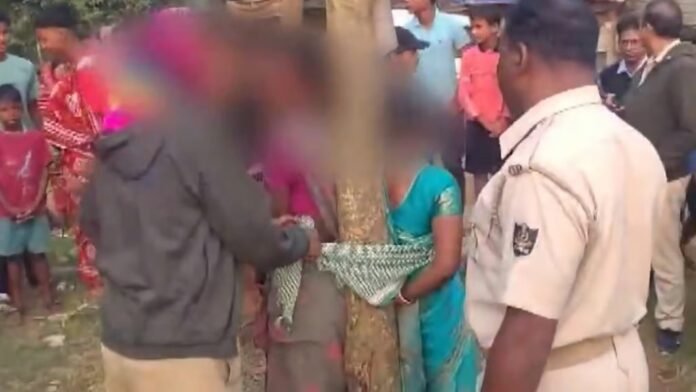 ಒಡಿಶಾ : ಧಾರ್ಮಿಕ ಮತಾಂತರದ ಶಂಕೆ : ಬುಡಕಟ್ಟು ಮಹಿಳೆ ಇಬ್ಬರನ್ನು ಮರಕ್ಕೆ ಕಟ್ಟು ಥಳಿತ !