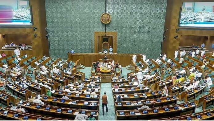 ಲೋಕಸಭೆಯಲ್ಲಿ 'ಒಂದು ರಾಷ್ಟ್ರ, ಒಂದು ಚುನಾವಣೆ' ಮಂಡನೆ : ಪ್ರತಿಪಕ್ಷಗಳ ತೀವ್ರ ವಿರೋಧ !