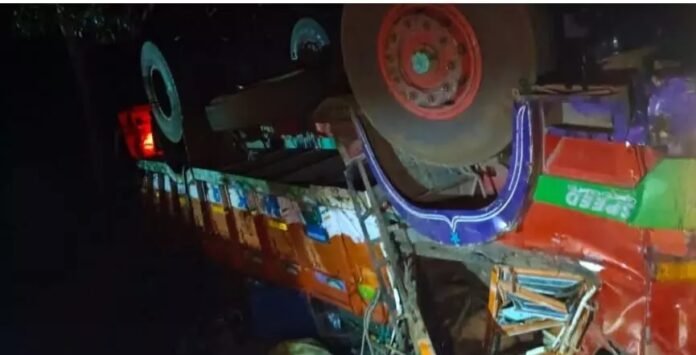 ಯಲ್ಲಾಪುರ ಅಪಘಾತ : ರಾಜ್ಯ ಸರ್ಕಾರದಿಂದ ರೂ.3 ಲಕ್ಷ, ಕೇಂದ್ರದಿಂದ 2 ಲಕ್ಷ ರೂ. ಪರಿಹಾರ ಘೋಷಣೆ !