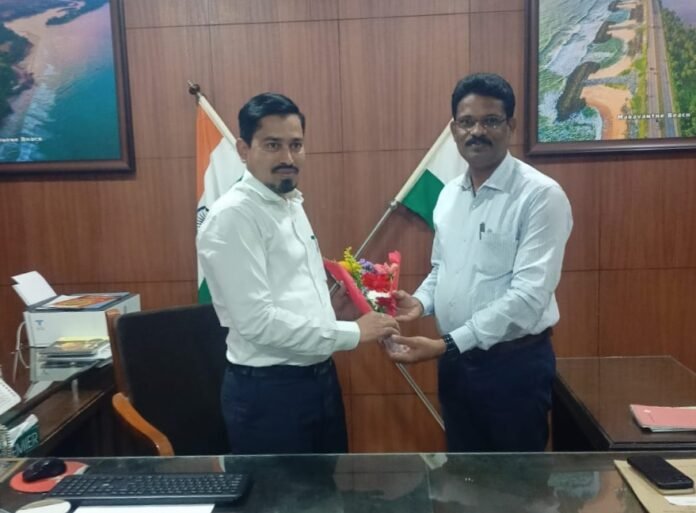ಉಡುಪಿ : ನೂತನ ಅಪರ ಜಿಲ್ಲಾಧಿಕಾರಿ ಮತ್ತು ಅಪರ ದಂಡಾಧಿಕಾರಿಯಾಗಿ ಅಬೀದ ಗದ್ಯಾಳ ಅಧಿಕಾರ ಸ್ವೀಕಾರ