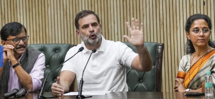 ಮಹಾರಾಷ್ಟ್ರ ವಯಸ್ಕ ಜನಸಂಖ್ಯೆಗಿಂತ ಹೆಚ್ಚಿನ ಮತದಾರರು ! : ಚುನಾವಣೆ ಆಯೋಗದಿಂದ ವರದಿ ಕೇಳಿದ ರಾಹುಲ್‌ ಗಾಂಧಿ