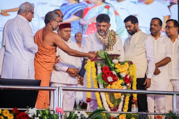 ನವೋದರ ಸ್ವ-ಸಹಾಯ ಗುಂಪುಗಳ ರಜತ ಸಂಭ್ರಮ | ತಾಯಂದಿರ ಬಾಳಲ್ಲಿ ‘ನವೋದಯ’ : ಡಿಕೆಶಿ ಬಣ್ಣನೆ