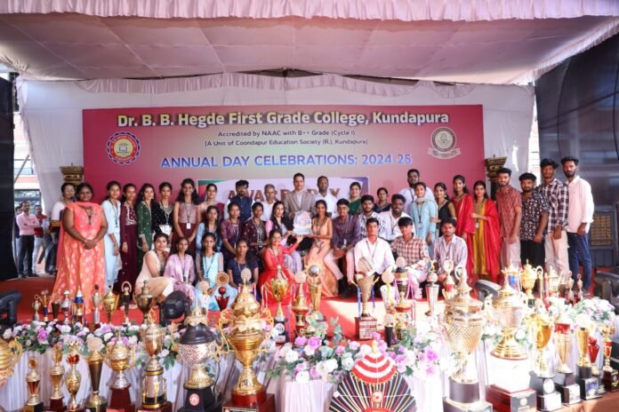 ಬಿ. ಬಿ. ಹೆಗ್ಡೆ ಕಾಲೇಜು ವಾರ್ಷಿಕೋತ್ಸವದಲ್ಲಿ ಪ್ರಶಸ್ತಿ ಪ್ರದಾನ ಕಾರ್ಯಕ್ರಮ