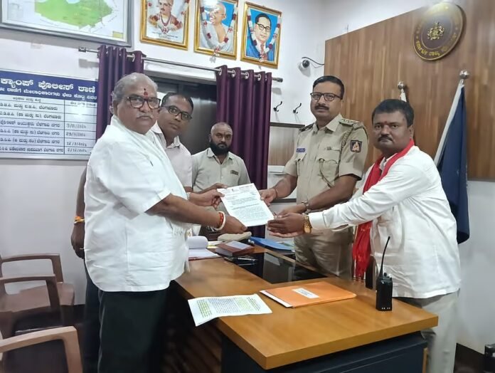 ಪೊಲೀಸ್ ಅಧಿಕಾರಿಗೆ ಹೊಡಯಲು ಕೈ ಎತ್ತಿದ ಸಿಎಂ ಸಿದ್ದರಾಮಯ್ಯ ವಿರುದ್ಧ ದೂರು !