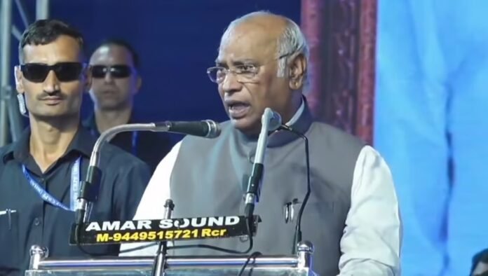 ವಿರೋಧ ಪಕ್ಷಗಳನ್ನು ಕೀಳಾಗಿ ಕಾಣುವುದನ್ನು ಜನರು ಸಹಿಸಿಕೊಳ್ಳಲ್ಲ : ಮೋದಿ ವಿರುದ್ಧ ಖರ್ಗೆ ಆಕ್ರೋಶ