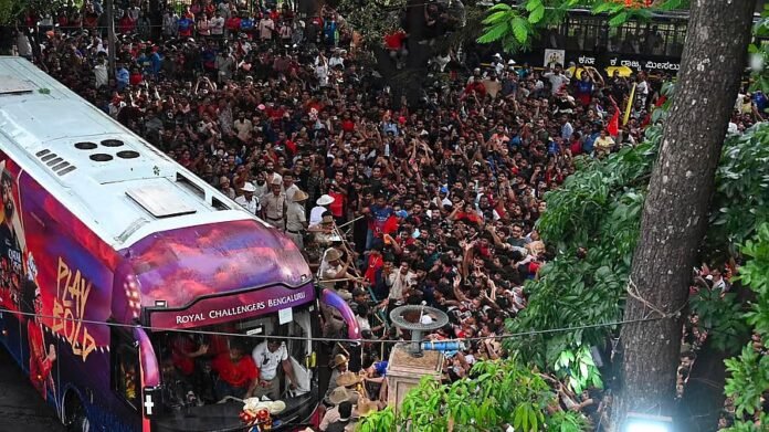 ಆರ್‌.ಸಿ.ಬಿ ವಿಜಯೋತ್ಸವ | ರಾಜ್ಯ ಸರ್ಕಾರದ ವೈಫಲ್ಯ, ಬೇಜವಾಬ್ದಾರಿತನ : ಆರ್‌ ಅಶೋಕ್‌ ಟೀಕೆ